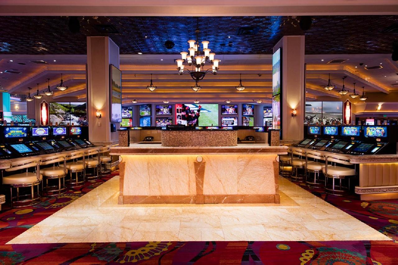 Western Village Inn And Casino Sparks Exterior photo